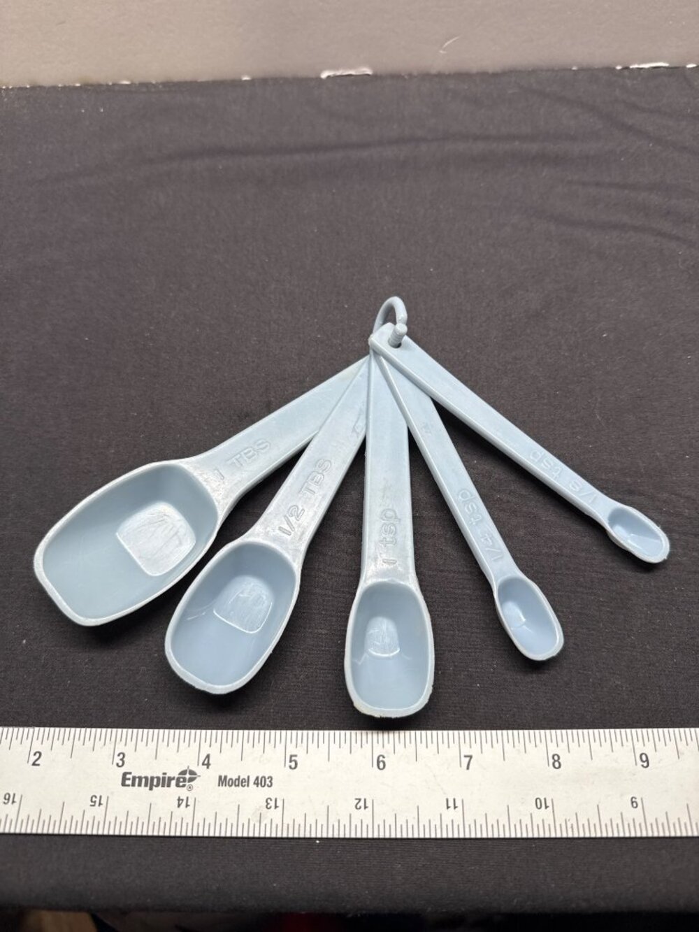 VTG Rubbermaid Lt Blue Plastic Measuring Spoons 1 Tablespoon - 1/8 Teaspoon Ring